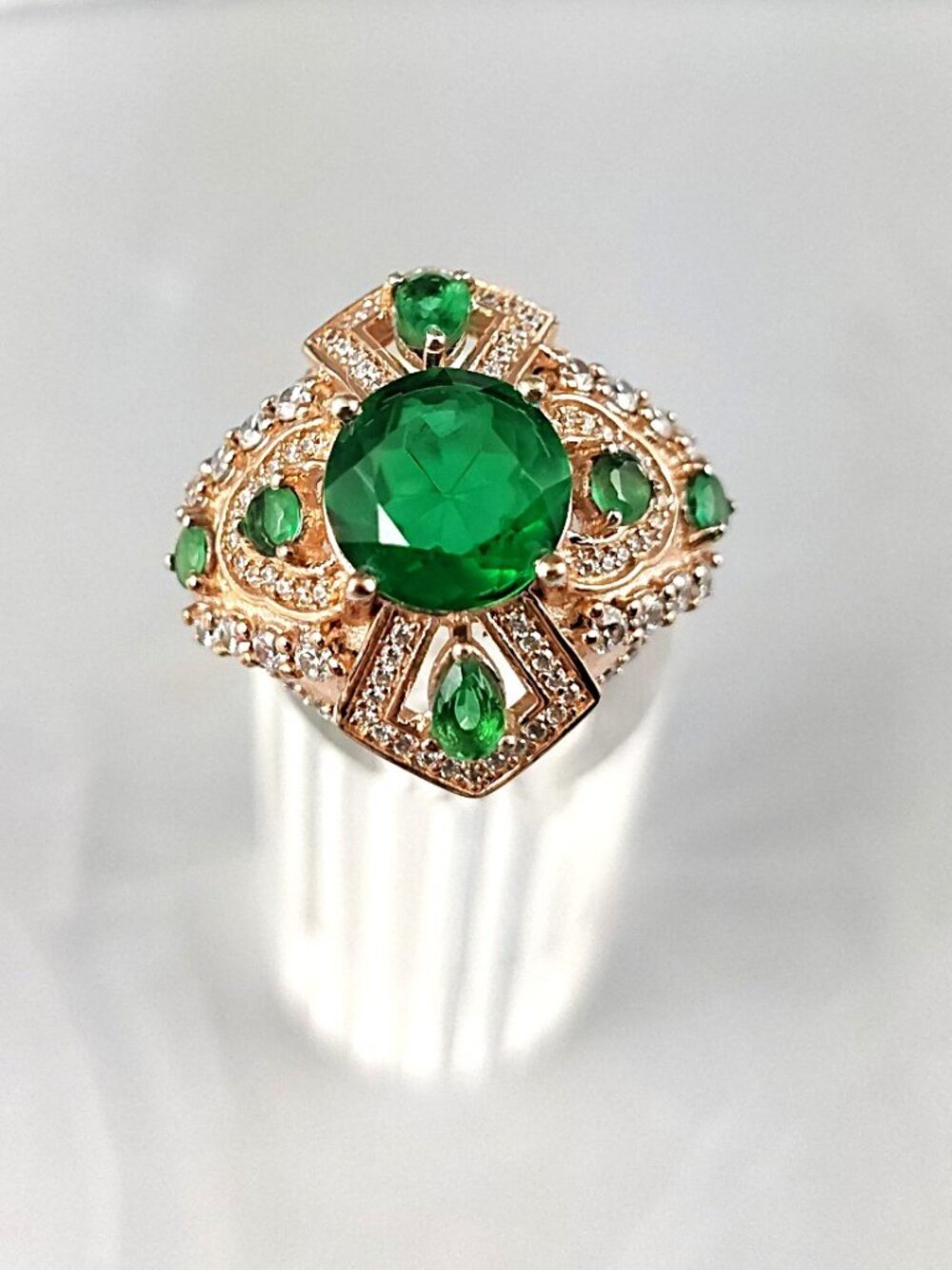 Hespera's Regal Ring